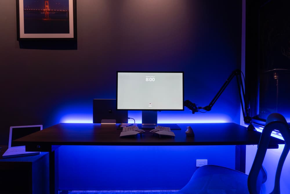 Uplift V2 Standing Desk with custom LED lighting