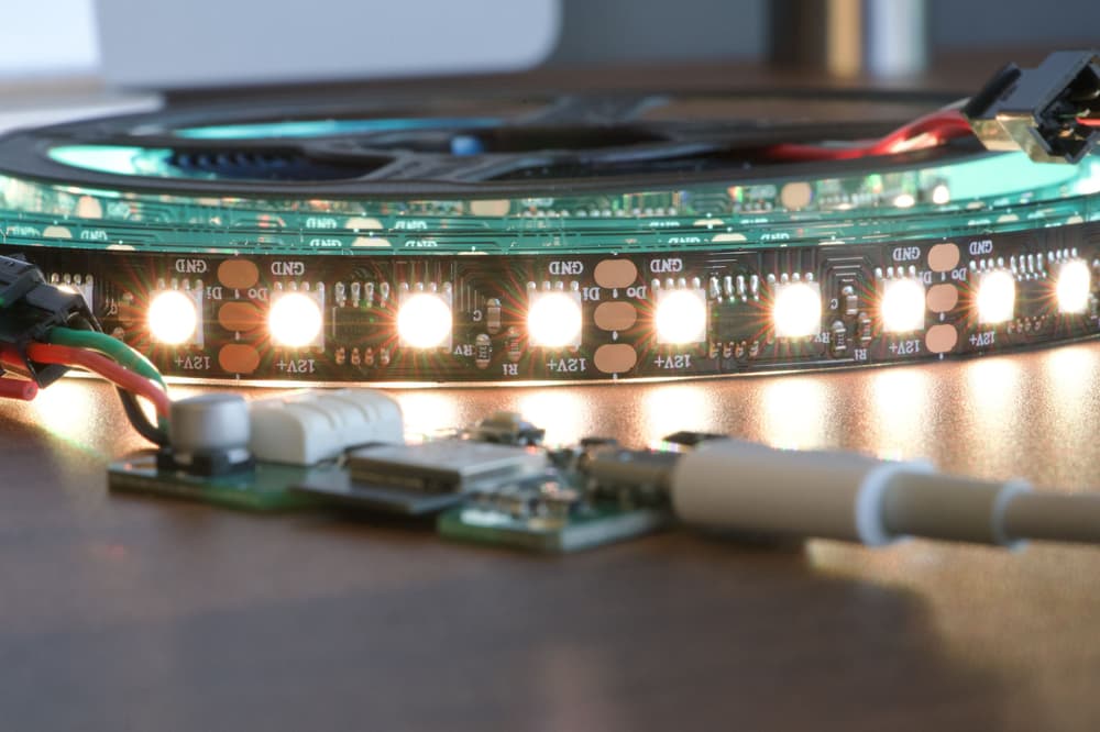 LED strip and MagWLED-1 controller connected