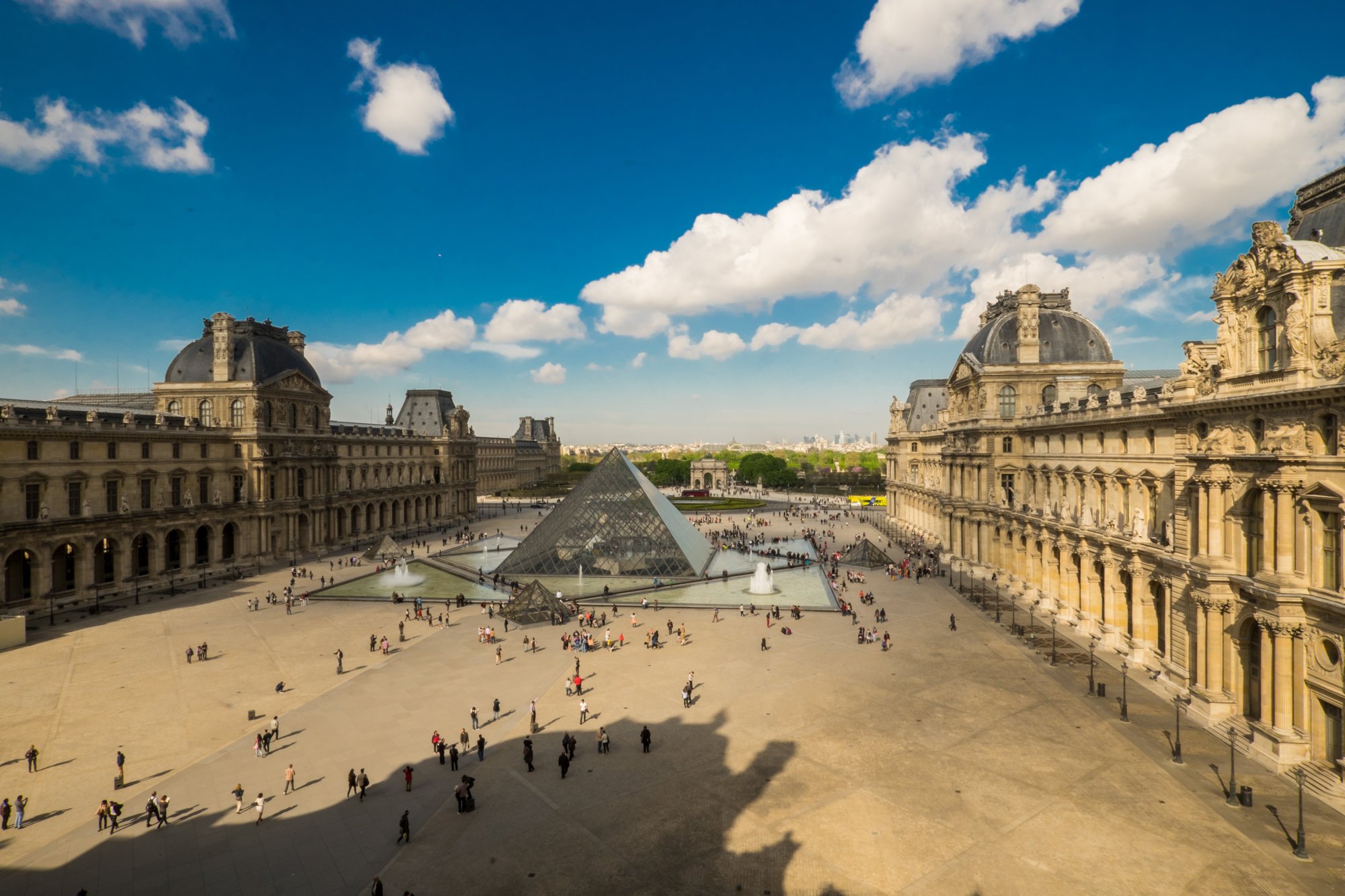 Musée du Louvre, Notre Dame, Parc des Buttes-Chaumont