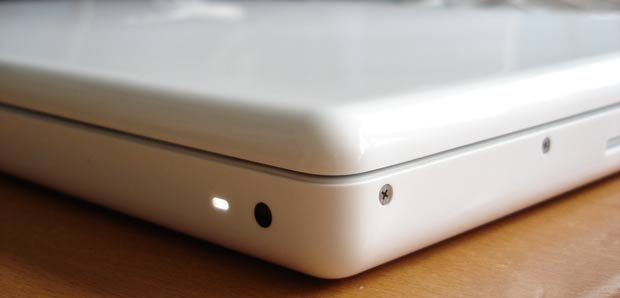 Apple MacBook