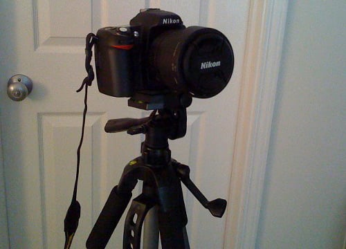 Digital Concepts TR-60N Tripod with Nikon D80 Camera