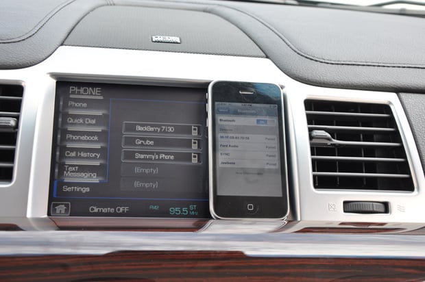 Uncropped picture of Pairing iPhone - 2009 Lincoln MKS Luxury Sedan