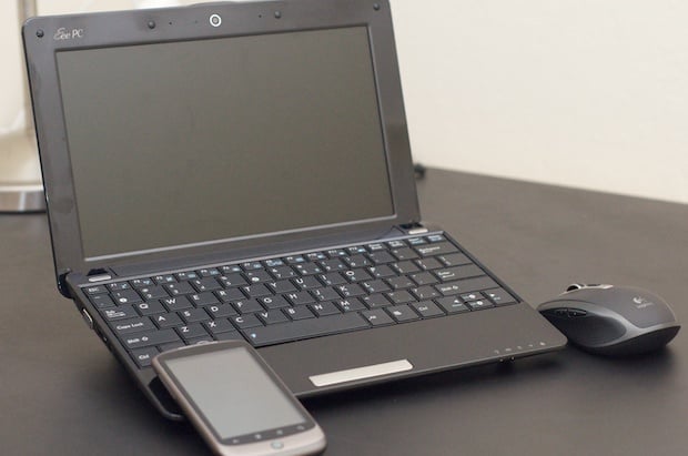 Paul's Mobile Netbook Setup - Eee PC, Logitech Mouse, Nexus One