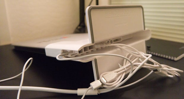 Henge Docks upsidedown cables