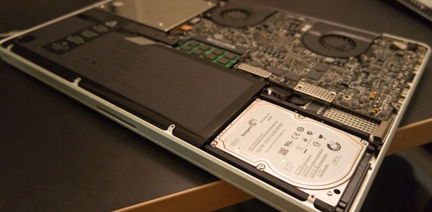 Seagate Momentus XT Installed in Apple MacBook Pro
