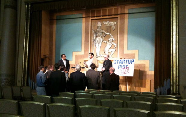 Sanjay prepping the first batch of presenters- Startup Riot Live blog